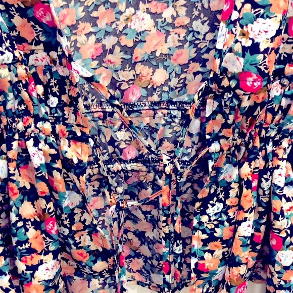 [SHEIN] Floral Long Bell-Sleeve Front-Tie Shirt - Womens Size Medium - Picture 6 of 10